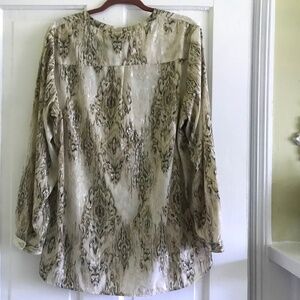 CHICO’s sequined tunic top in Chico Size 3